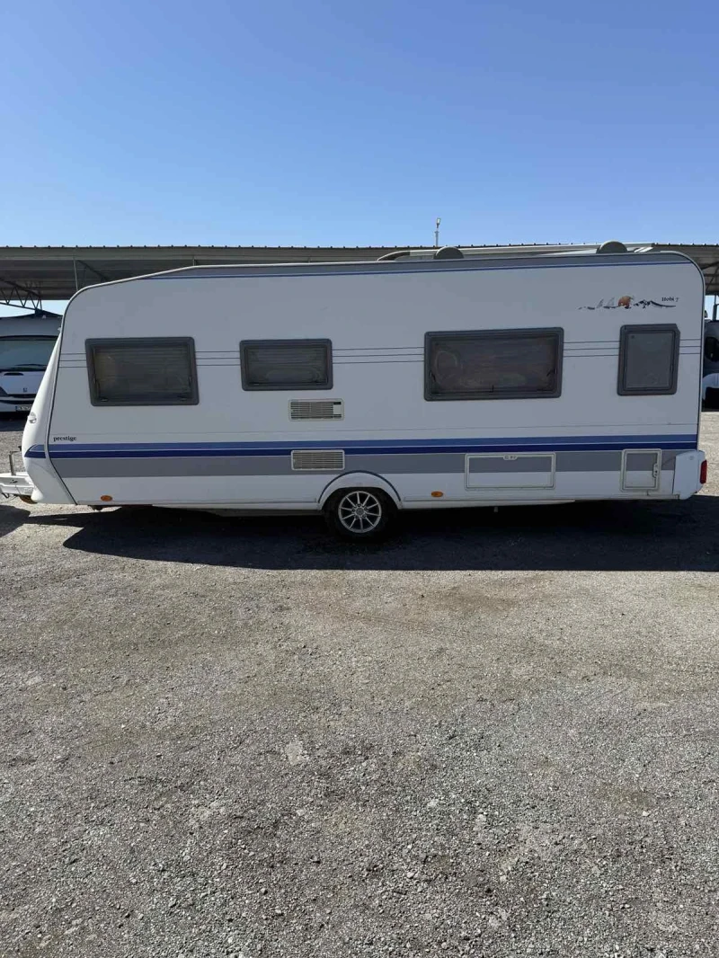 Каравана Hobby Prestige 540, снимка 3 - Каравани и кемпери - 52022301