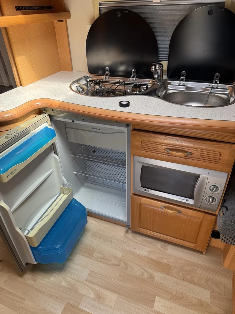 Каравана Hobby Prestige 540, снимка 14 - Каравани и кемпери - 52022301