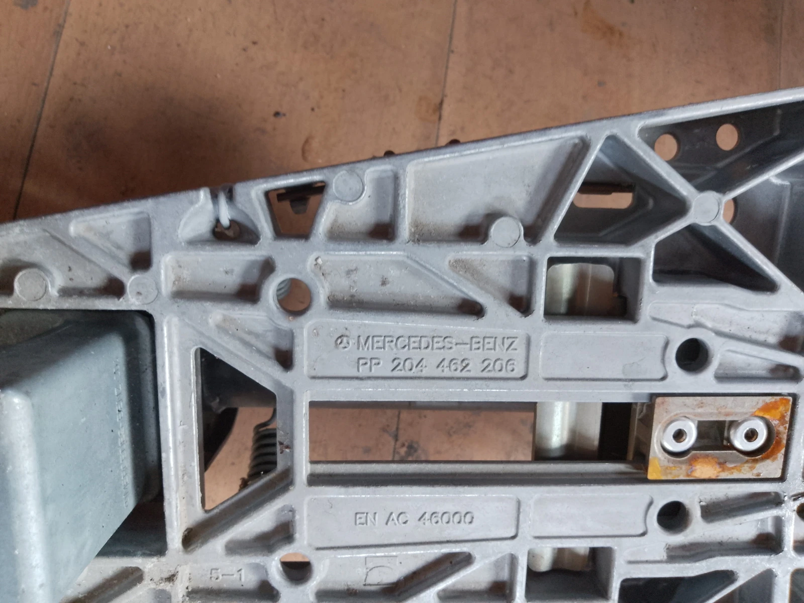 2044601816,204462206     W204 | Mobile.bg   4