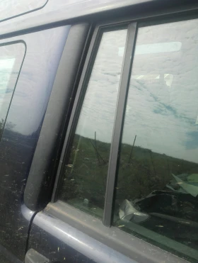 Стъкло задно дясно малко Ланд Ровър Дискавъри 2