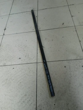 лайсна врата предна дясна Нисан Терано 00г. (водобранна)