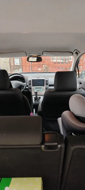 Toyota Corolla verso, снимка 3 - Автомобили и джипове - 51700676