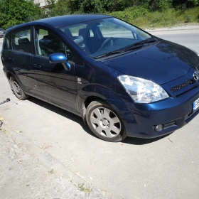 Toyota Corolla verso, снимка 8 - Автомобили и джипове - 51700676