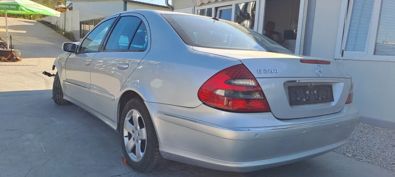 Mercedes-Benz E 280 3.2CDI V6 AVANTGARDE 3БР., снимка 13 - Автомобили и джипове - 20460549