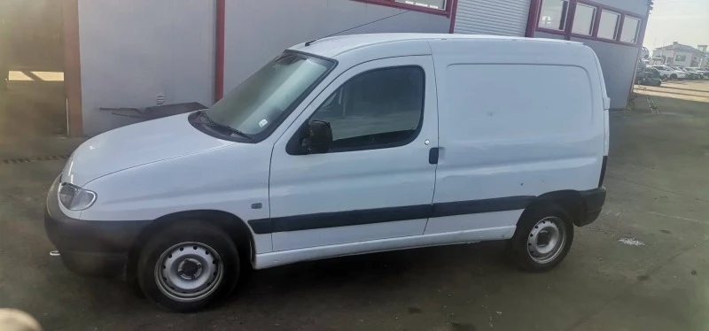 Peugeot Partner 1.9, снимка 4 - Автомобили и джипове - 42112100