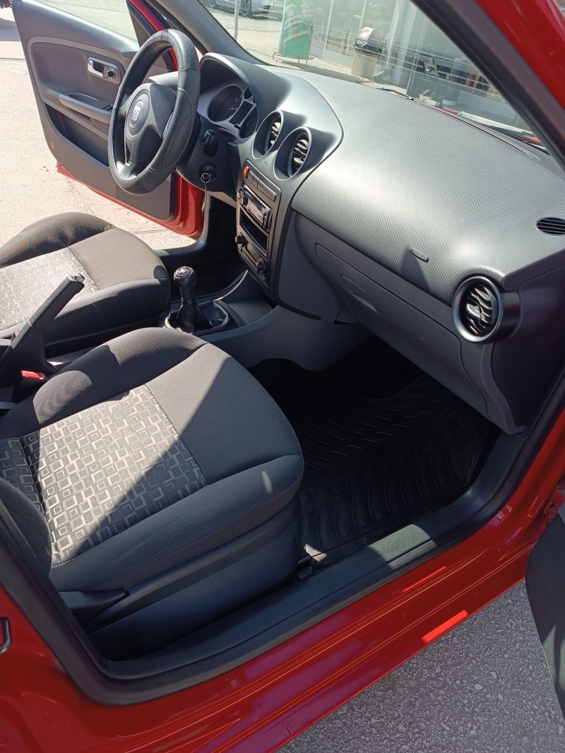 Seat Ibiza 1.4i ТОП/малък данък и разход/ЗДРАВА кола/коментар, снимка 14 - Автомобили и джипове - 44483820