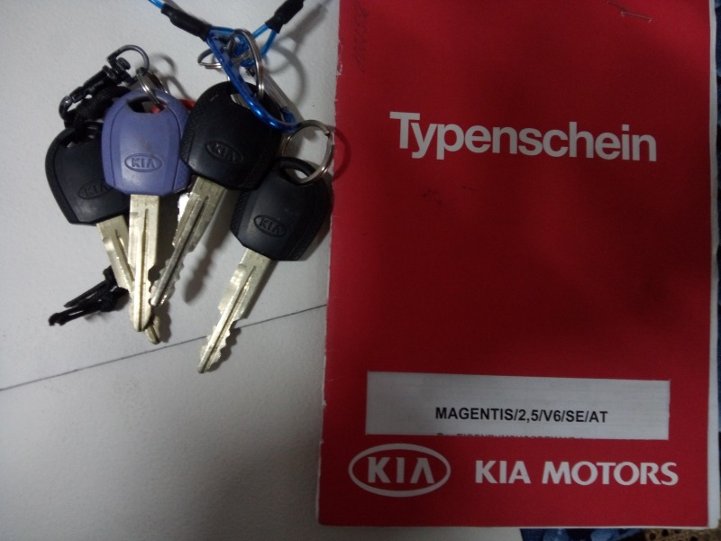 Kia Magentis, снимка 10 - Автомобили и джипове - 45885676