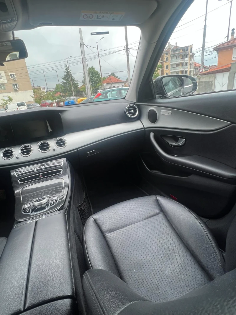 Mercedes-Benz E 200 Е класа , снимка 5 - Автомобили и джипове - 47643036