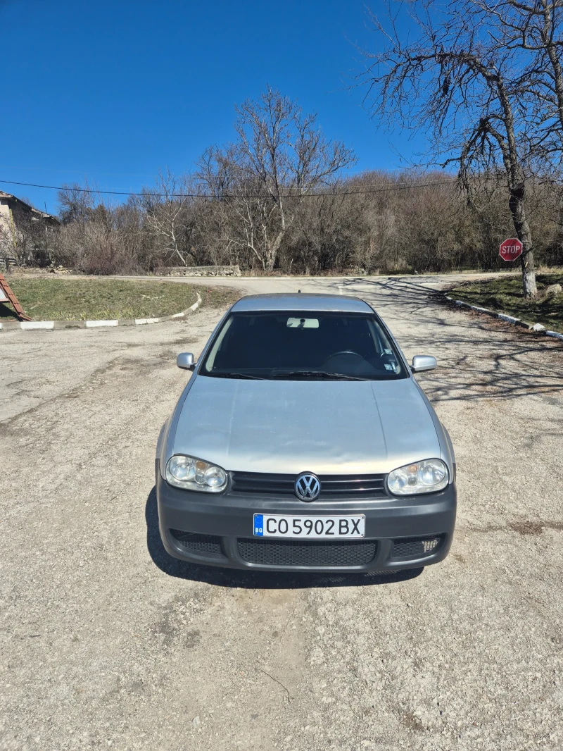 VW Golf, снимка 1 - Автомобили и джипове - 49509235