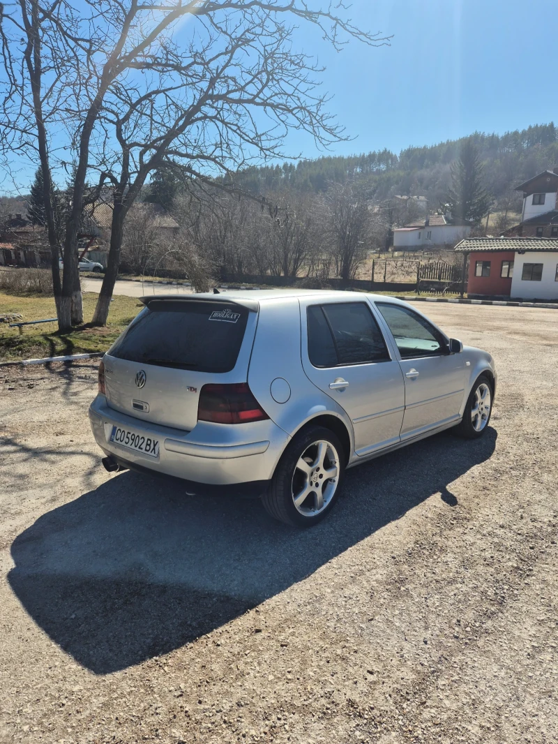 VW Golf, снимка 5 - Автомобили и джипове - 49509235