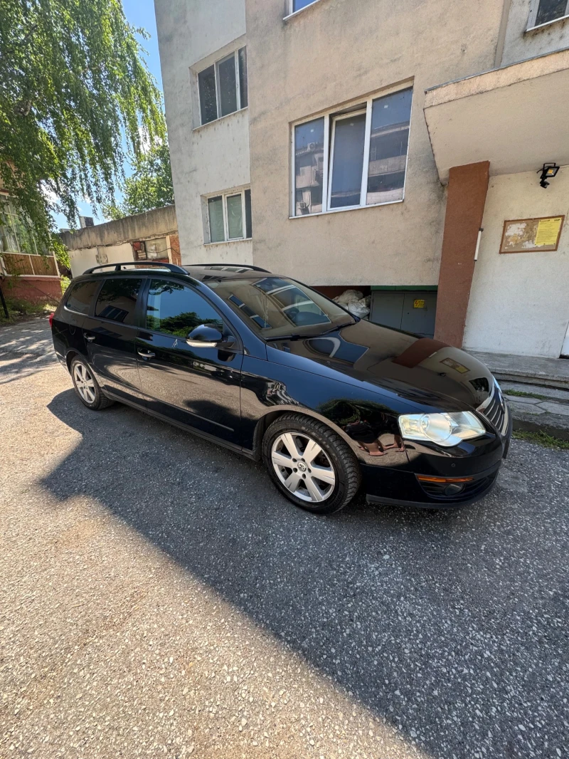 VW Passat 1.6 TDI CommonRail, снимка 2 - Автомобили и джипове - 52433680