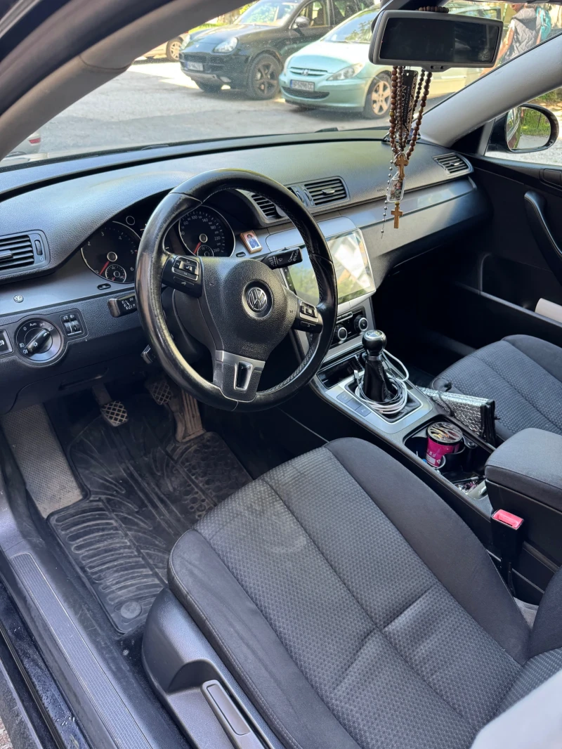 VW Passat 1.6 TDI CommonRail, снимка 14 - Автомобили и джипове - 52433680