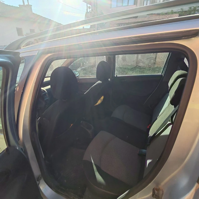 Peugeot 206 Комби, снимка 8 - Автомобили и джипове - 51647310