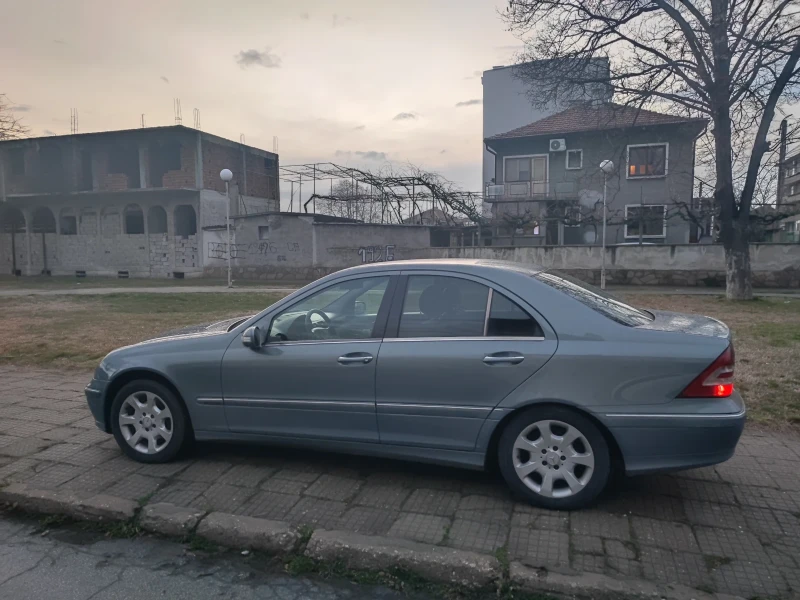 Mercedes-Benz C 200 2200сди, снимка 10 - Автомобили и джипове - 53024443