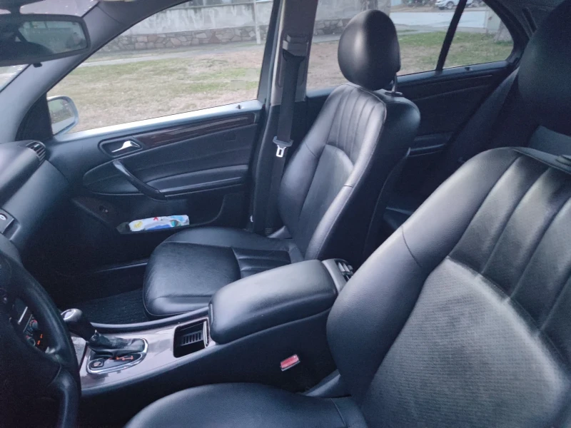 Mercedes-Benz C 200 2200сди, снимка 7 - Автомобили и джипове - 53024443