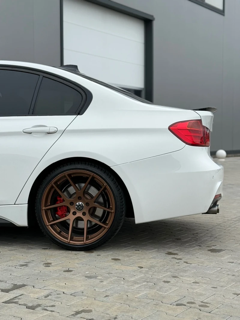 BMW 330 D/ OEM M-PERFORMANCE* * ALPINWEISS 3, снимка 6 - Автомобили и джипове - 53113647