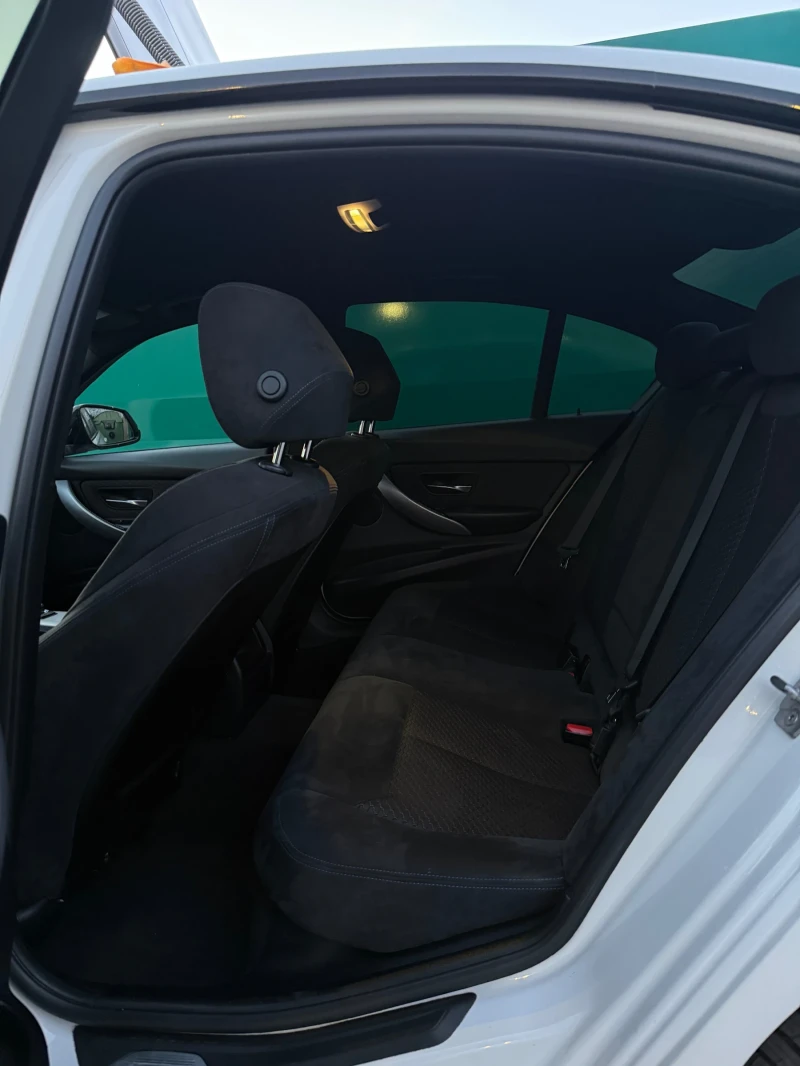 BMW 330 D/ OEM M-PERFORMANCE* * ALPINWEISS 3, снимка 12 - Автомобили и джипове - 53113647