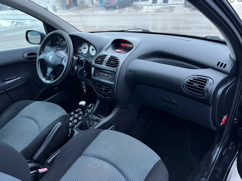 Peugeot 206 1.4HDI 68к.с * Климатик* , снимка 10 - Автомобили и джипове - 53343332