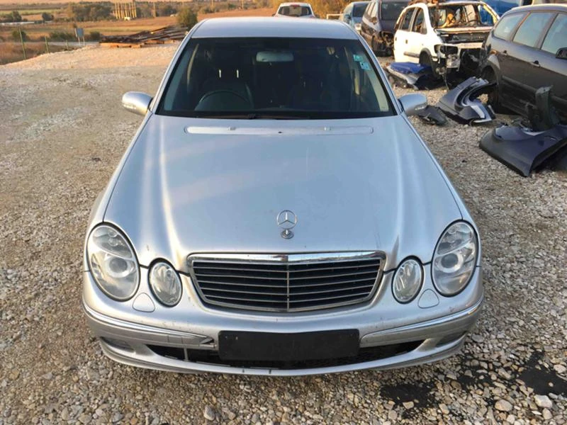 Mercedes-Benz E 280 3.2CDI V6 AVANTGARDE, снимка 2 - Автомобили и джипове - 20460549