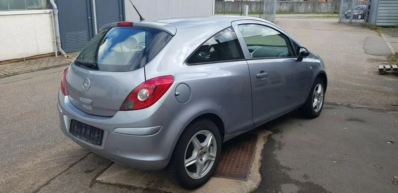 Opel Corsa D   1.2 i - изображение 3