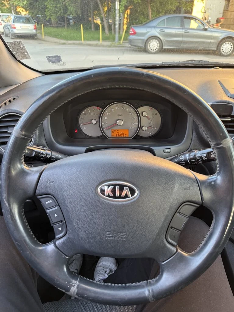 Kia Carens 2.0 CRDi - изображение 9