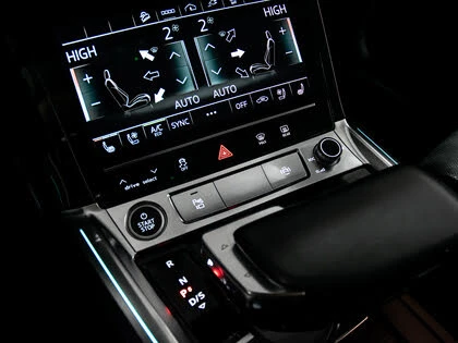Audi E-Tron ОБДУХВАНЕ* 360 КАМЕРА* ПАМЕТ* BANG&OLUFSEN* HEADUP, снимка 9 - Автомобили и джипове - 53906837