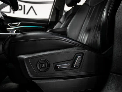 Audi E-Tron ОБДУХВАНЕ* 360 КАМЕРА* ПАМЕТ* BANG&OLUFSEN* HEADUP, снимка 10 - Автомобили и джипове - 53906837