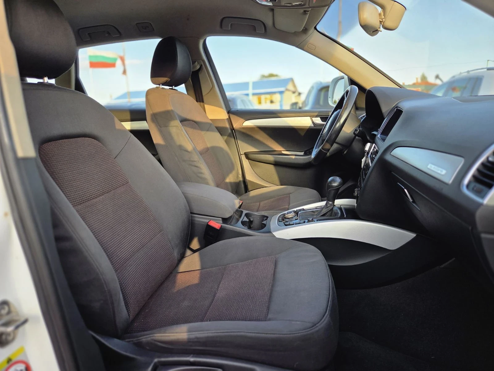 Audi Q5, снимка 9 - Автомобили и джипове - 49467584