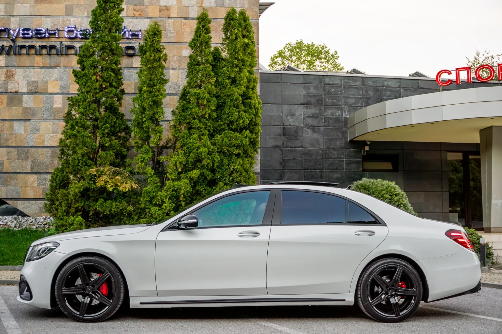 Mercedes-Benz S 350 d* AMG* NIGHT PACK* PANO* NIGHT VISION* 3XTV* 360C - изображение 2