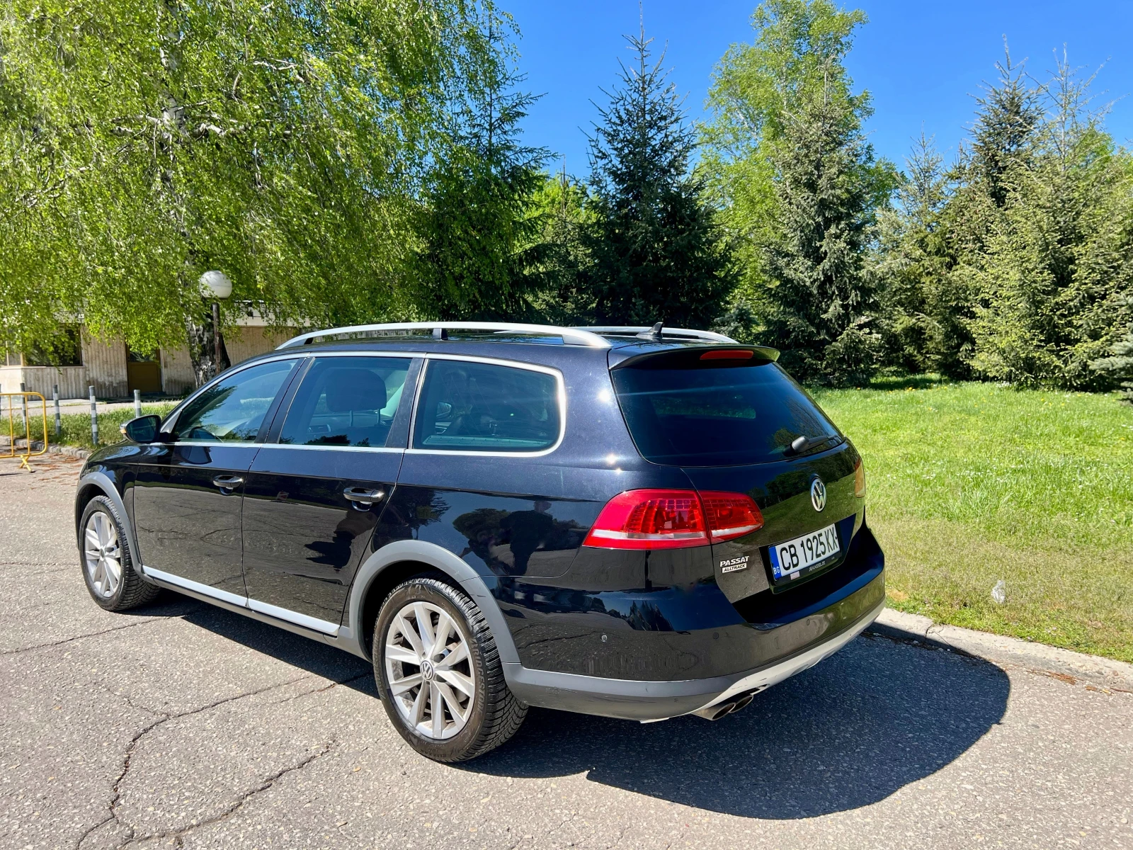VW Alltrack 2.0 TDI / 4MOTION / BLUEMOTION / Panorama /  - изображение 7