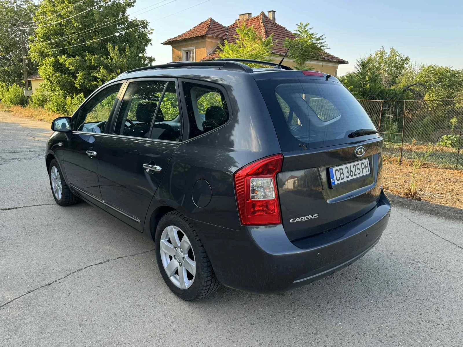 Kia Carens 2.0 CRDi - изображение 3