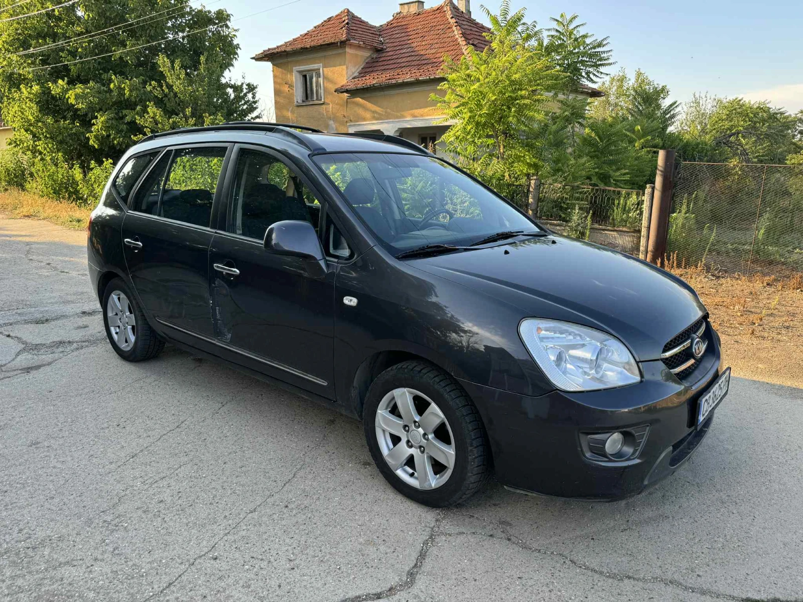 Kia Carens 2.0 CRDi - изображение 7