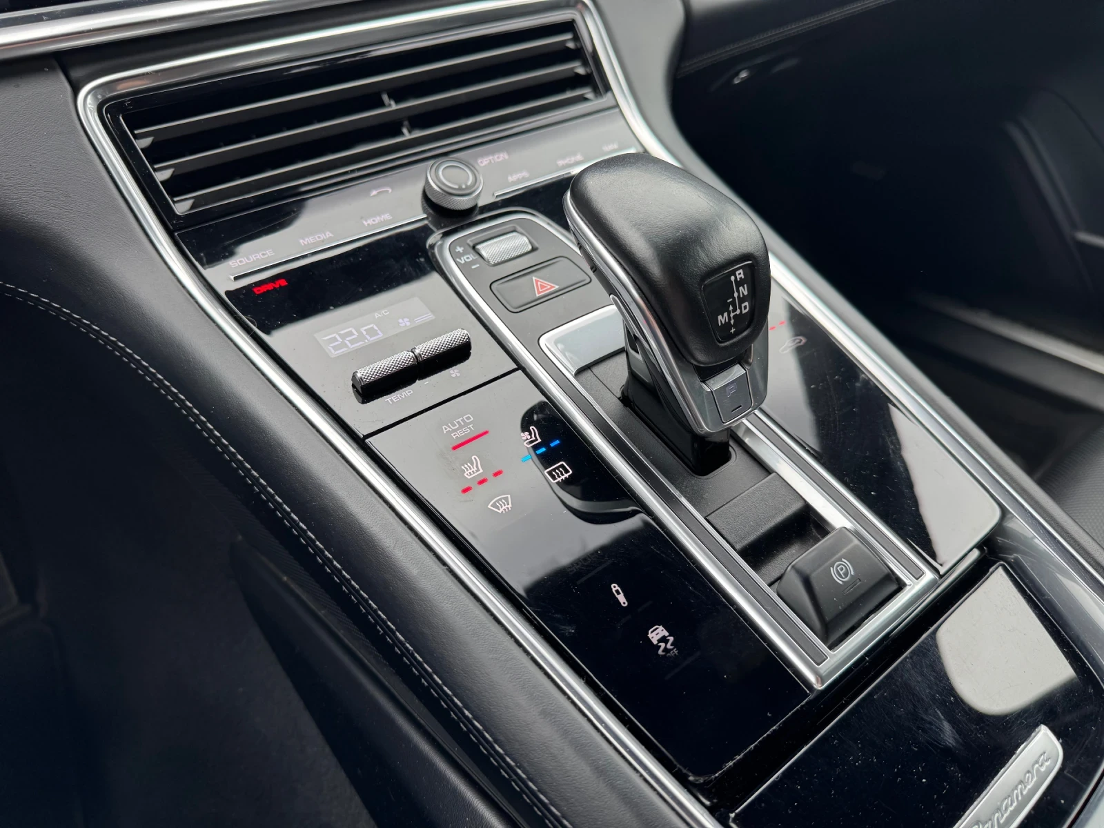 Porsche Panamera 4S* TURBO Optic* Night Vision* Sport Chrono - изображение 9