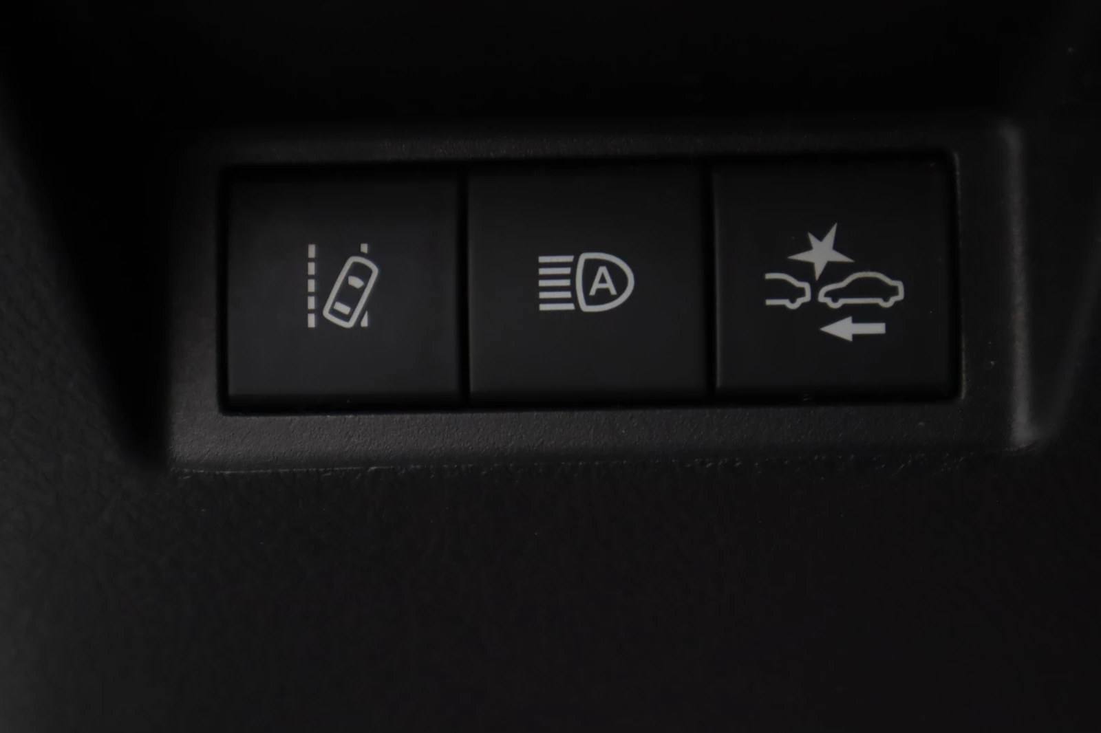 Toyota Yaris 1.5 HYBDRID | Mobile.bg   17