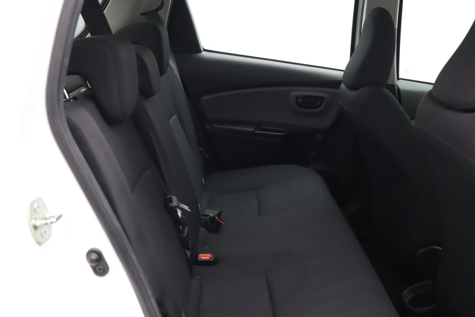 Toyota Yaris 1.5 HYBDRID | Mobile.bg   11