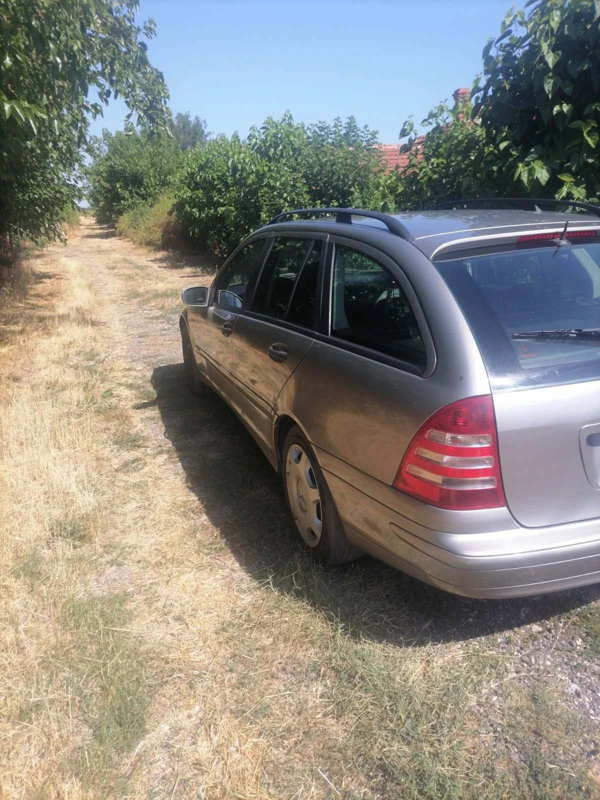 Mercedes-Benz 220  - изображение 3