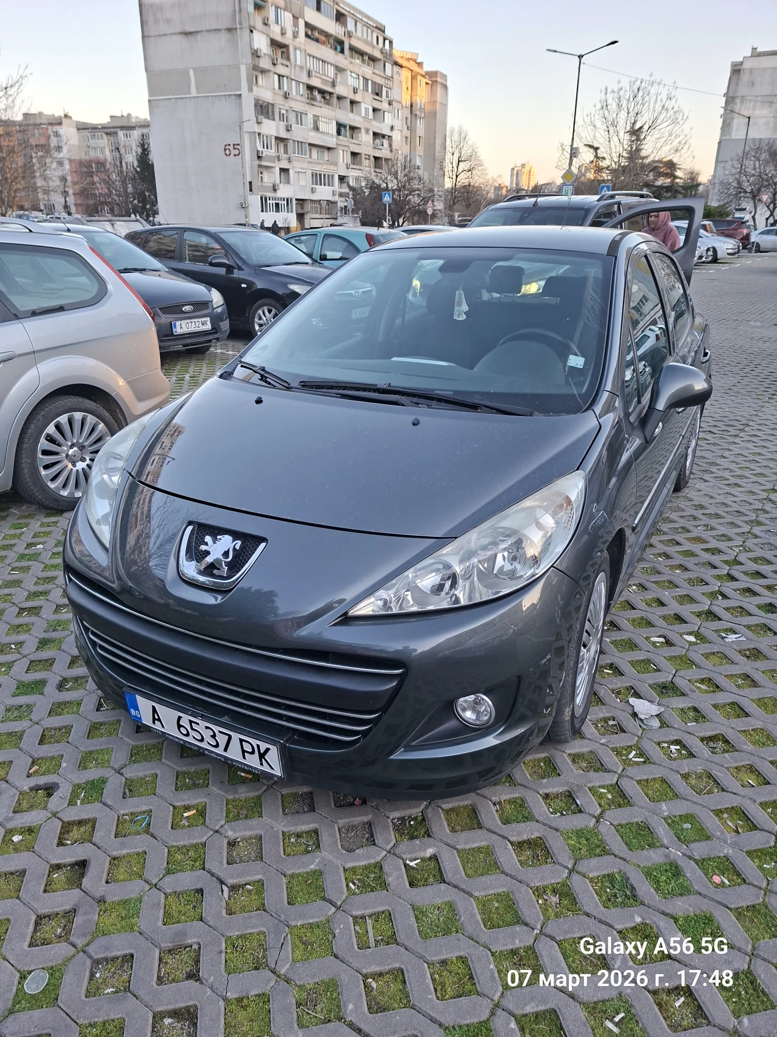 Peugeot 207 1.6 HDI, снимка 3 - Автомобили и джипове - 53754177