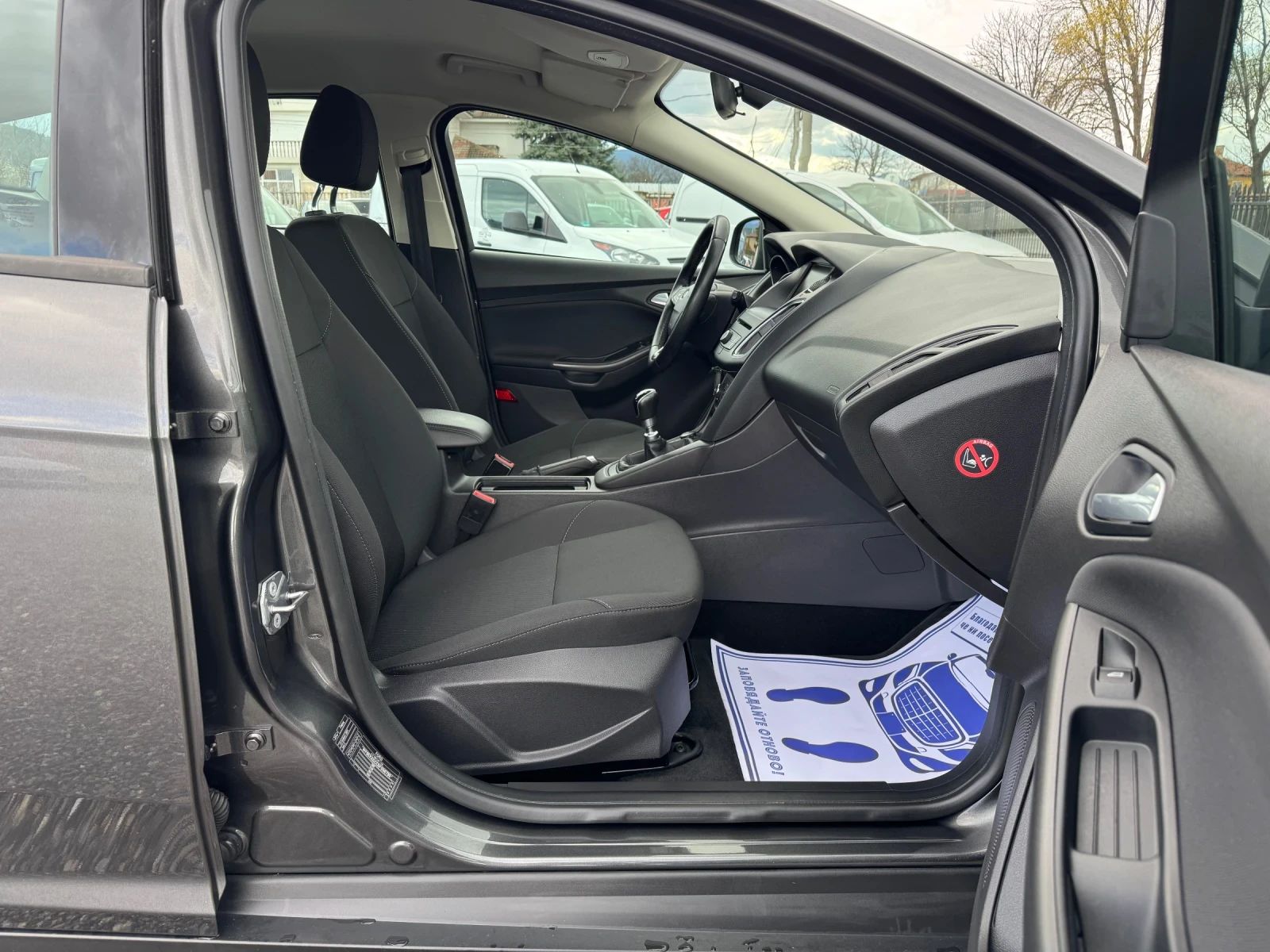 Ford Focus 1.0Ecoboost NAVIGATION 6 speed!!EURO 6!!!, снимка 14 - Автомобили и джипове - 54092363