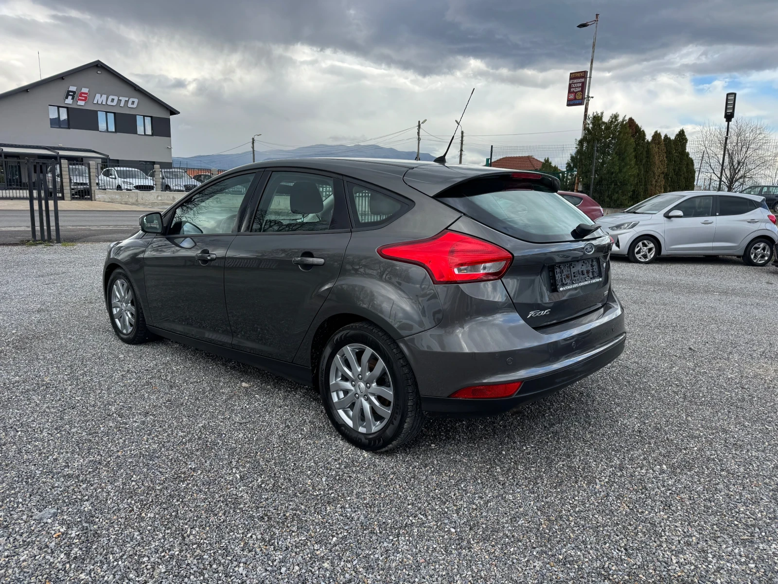 Ford Focus 1.0Ecoboost NAVIGATION 6 speed!!EURO 6!!!, снимка 4 - Автомобили и джипове - 54092363