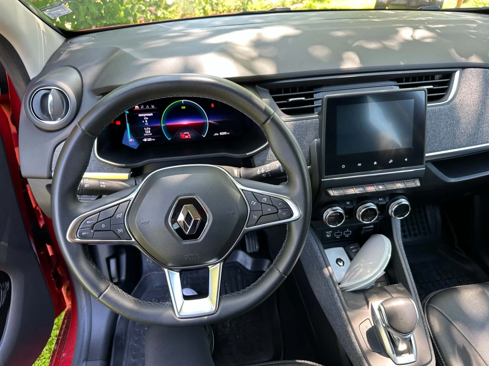 Renault Zoe, снимка 8 - Автомобили и джипове - 54702243