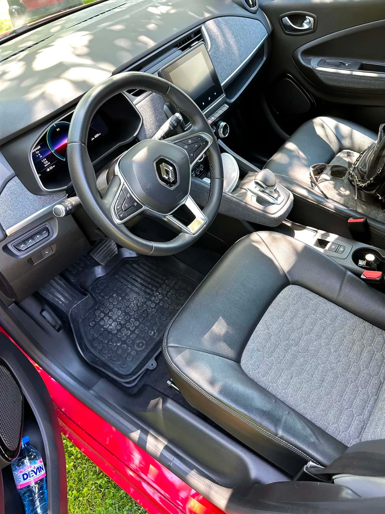 Renault Zoe, снимка 9 - Автомобили и джипове - 54702243