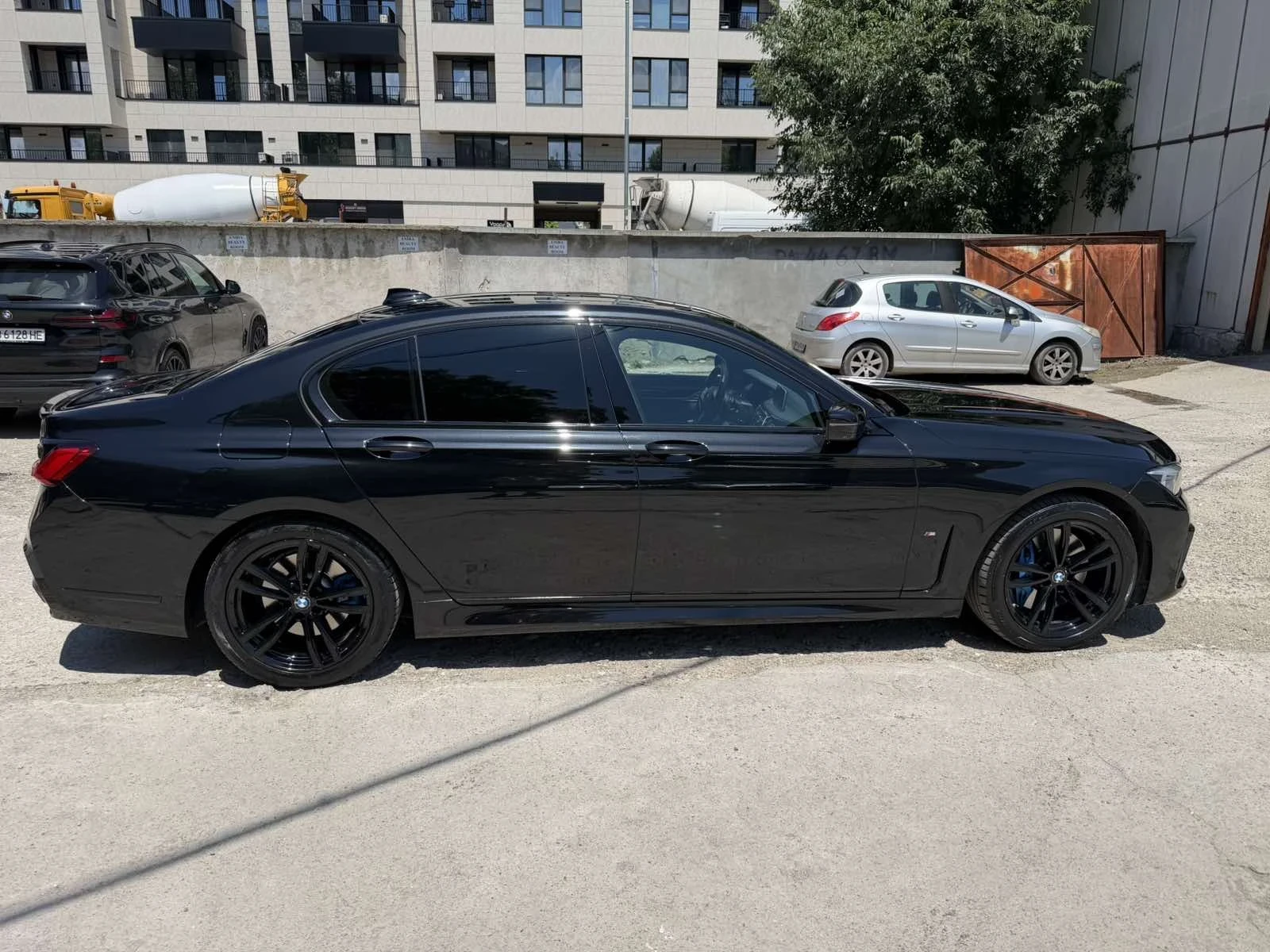 BMW 740 D/ M-SPORT/ X-DRIVE/ SOFT CLOSE/ HEAD-UP, снимка 4 - Автомобили и джипове - 54856796