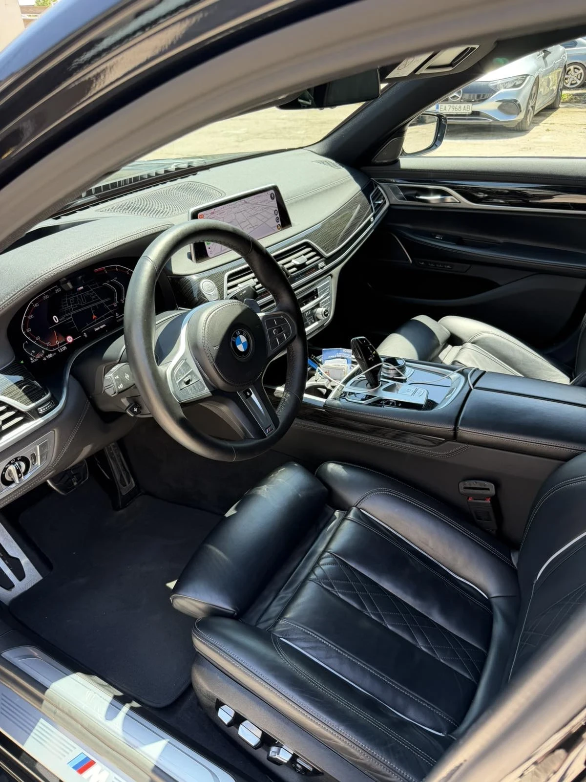 BMW 740 D/ M-SPORT/ X-DRIVE/ SOFT CLOSE/ HEAD-UP, снимка 11 - Автомобили и джипове - 54856796