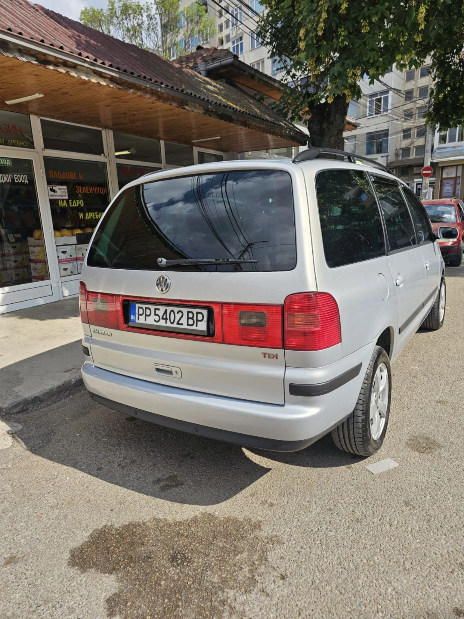 VW Sharan 1.9 TDI - 131 H.P ,  7 местен , снимка 3 - Автомобили и джипове - 55424675