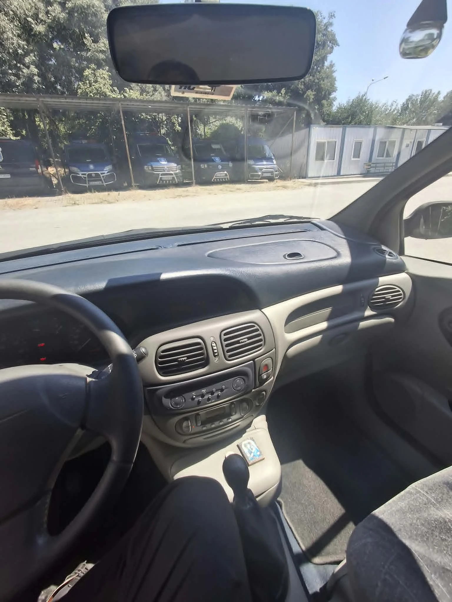 Renault Scenic 1.6 16V, снимка 6 - Автомобили и джипове - 55478552