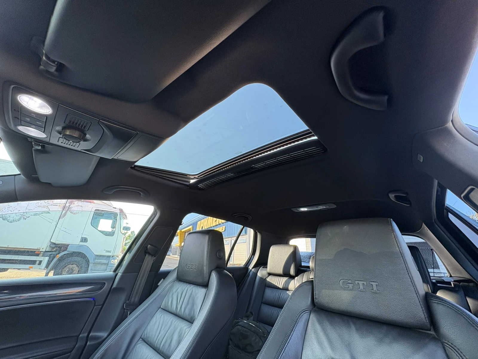 VW Golf, снимка 8 - Автомобили и джипове - 55548289