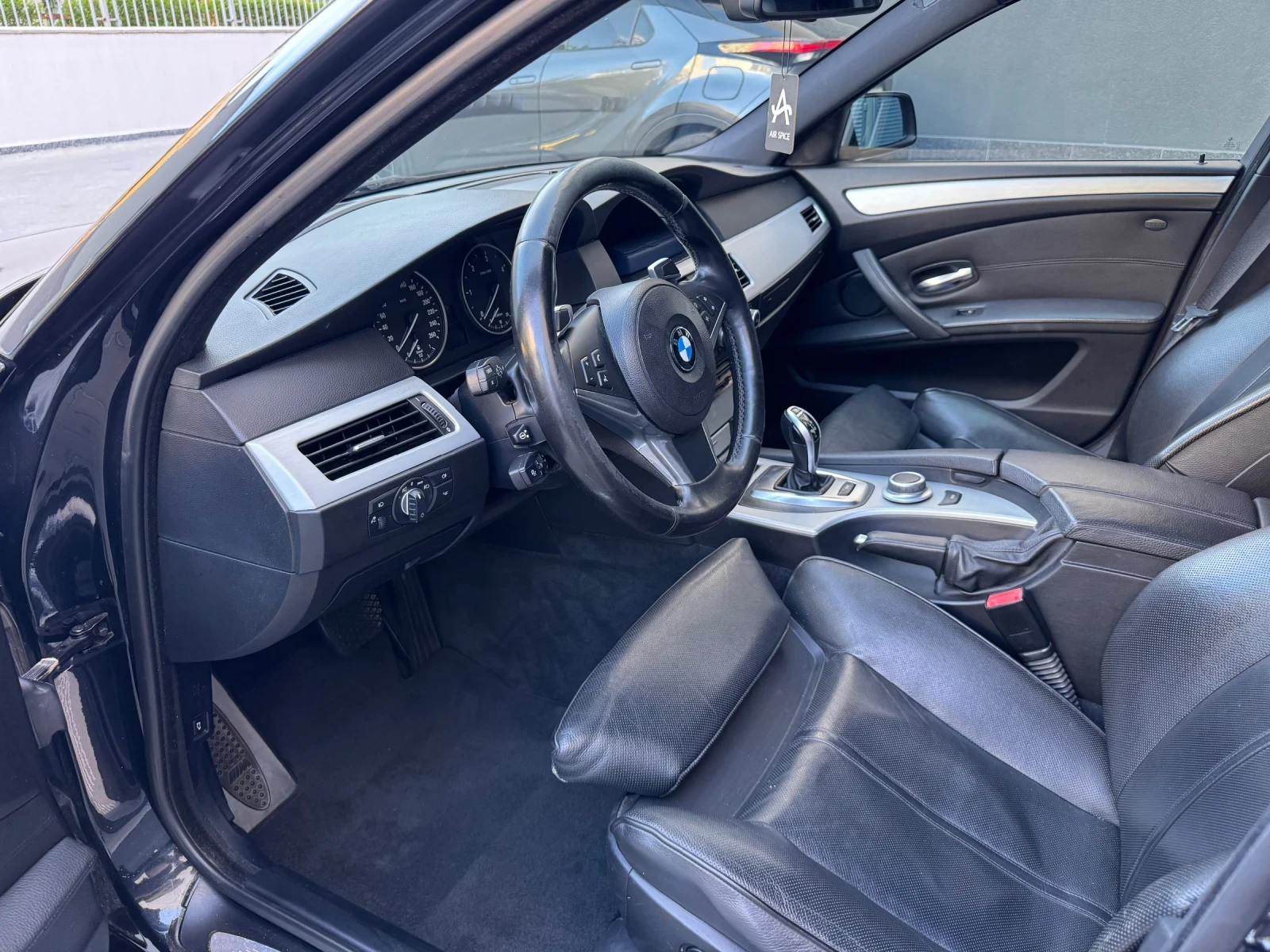 BMW 535 M PACK/SAT/HEAD UP/DISTRONIC, снимка 10 - Автомобили и джипове - 55648149