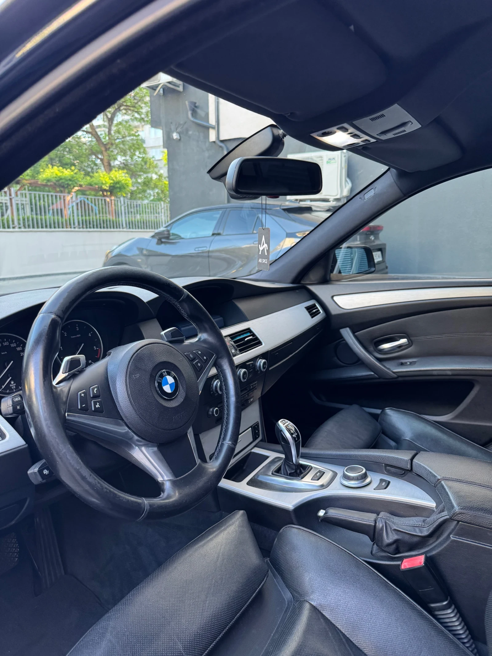 BMW 535 M PACK/SAT/HEAD UP/DISTRONIC, снимка 9 - Автомобили и джипове - 55648149