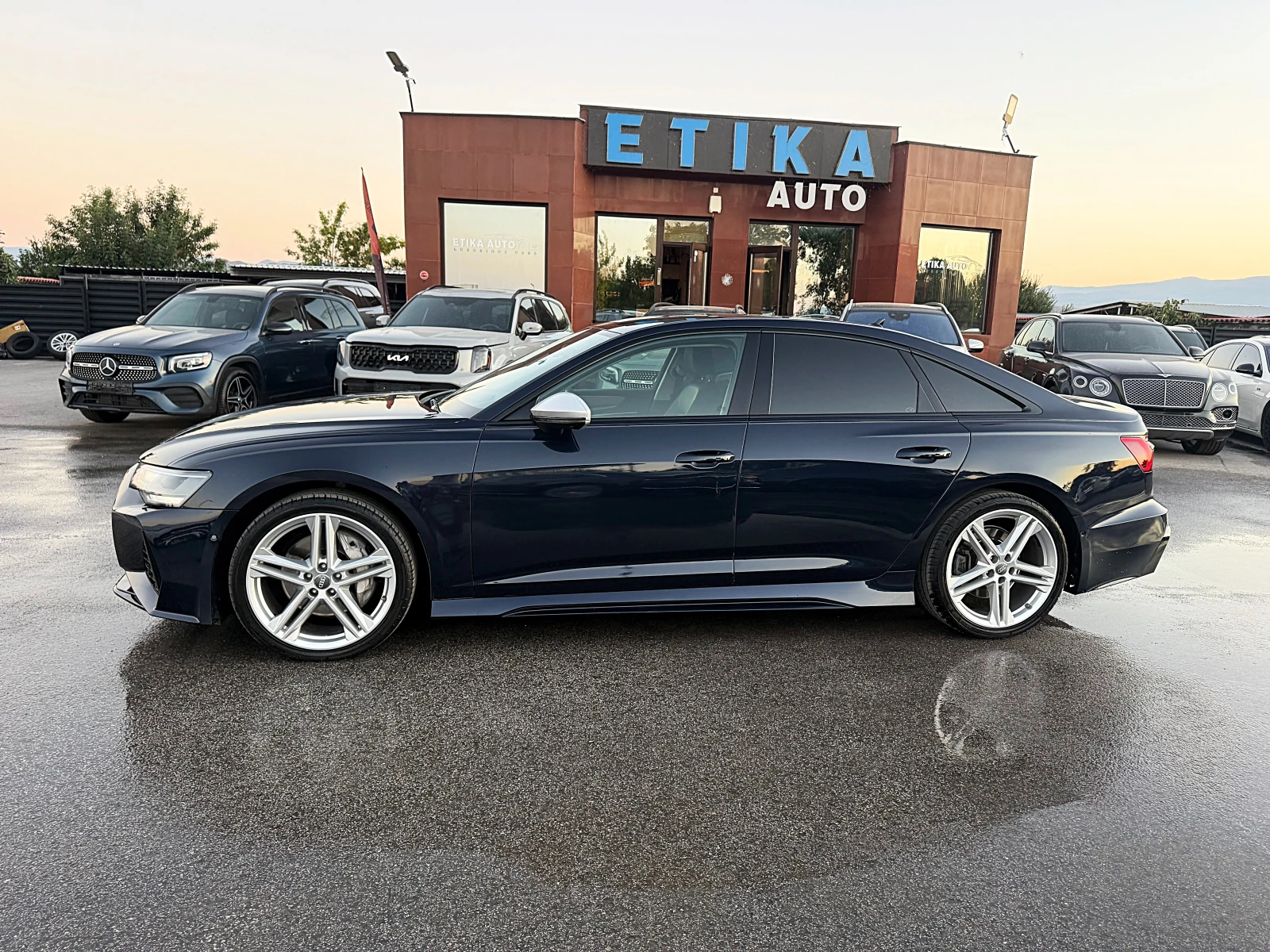 Audi A6 RS6 OPTIK-HEAD UP-360KAMERI-DISTRONIK-ПОДГРЯВАНЕ-!, снимка 4 - Автомобили и джипове - 55998665