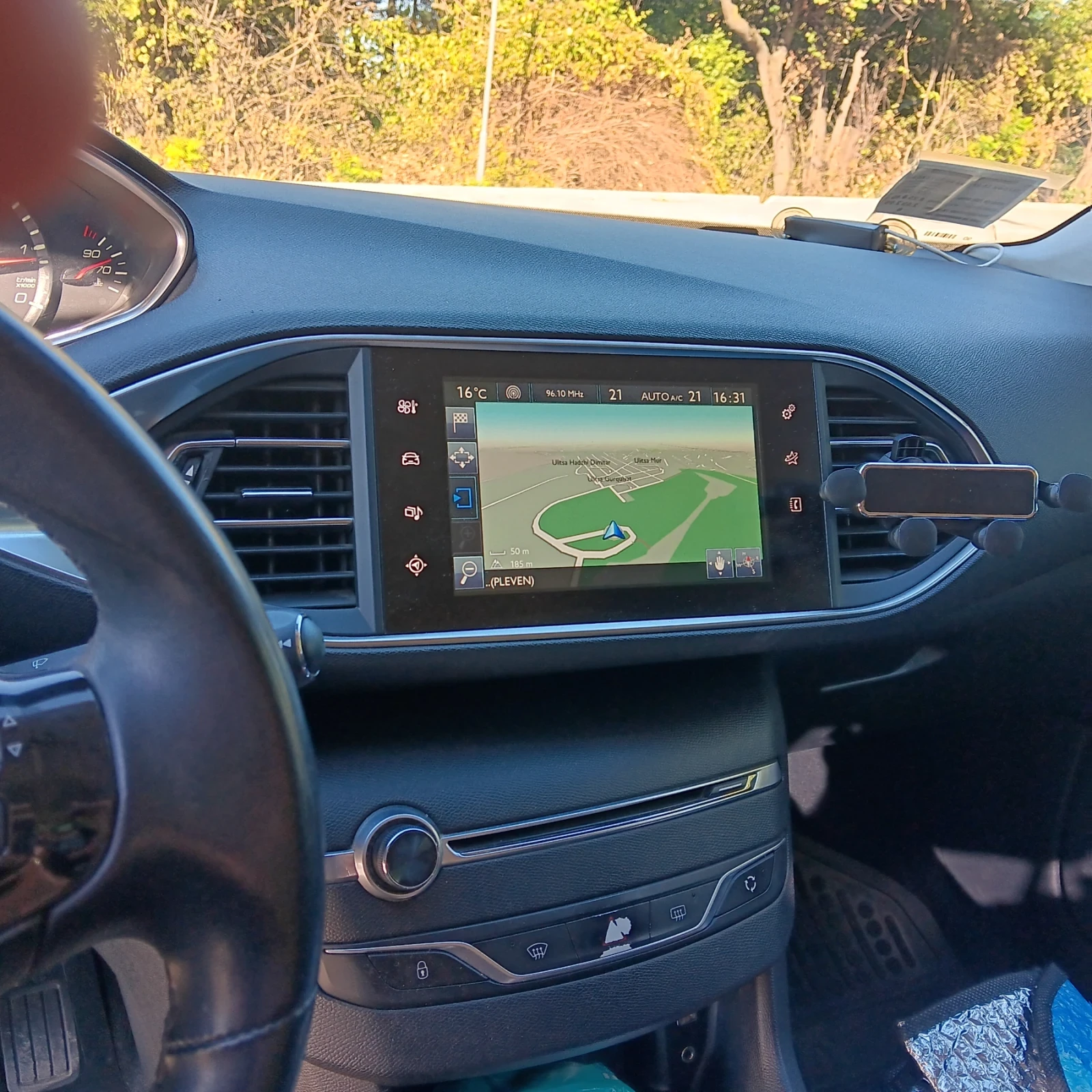 Peugeot 308 1.6 Hdi, снимка 10 - Автомобили и джипове - 56347508